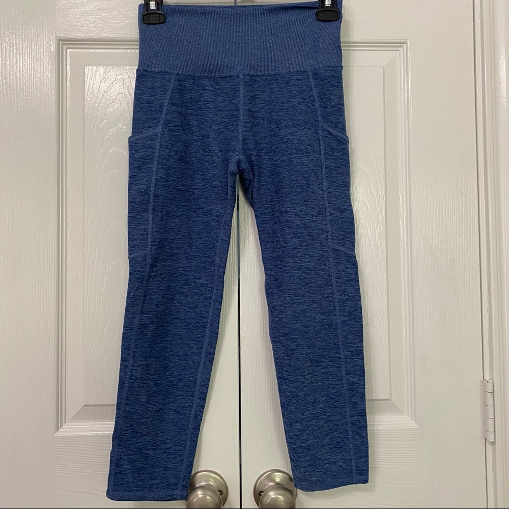 Kirkland Capri Leggings Size Womens Small with Pockets